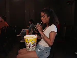 Let's Post It - Movie Theater Flashing - 09/16/2025