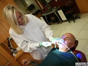 I Know That Girl - Dentists Understand Oral - 01/04/2012