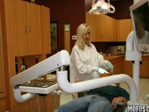 I Know That Girl - Dentists Understand Oral - 01/04/2012