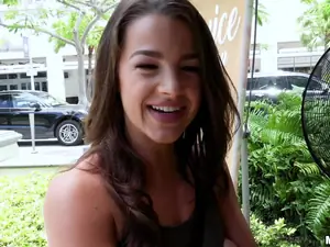 Public Pickups - Fun-loving Model Fucks in Public - 07/05/2017