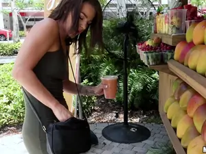 Public Pickups - Fun-loving Model Fucks in Public - 07/05/2017