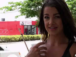 Public Pickups - Fun-loving Model Fucks in Public - 07/05/2017