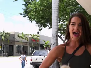 Public Pickups - Fun-loving Model Fucks in Public - 07/05/2017