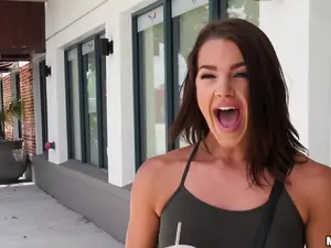Public Pickups - Fun-loving Model Fucks in Public - 07/05/2017