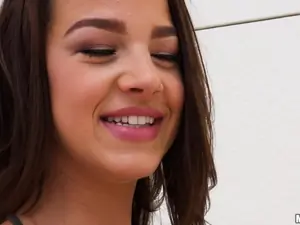 Public Pickups - Fun-loving Model Fucks in Public - 07/05/2017