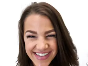 Public Pickups - Fun-loving Model Fucks in Public - 07/05/2017