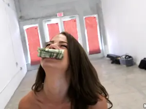 Public Pickups - Fun-loving Model Fucks in Public - 07/05/2017