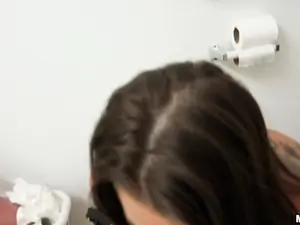 Public Pickups - Fun-loving Model Fucks in Public - 07/05/2017