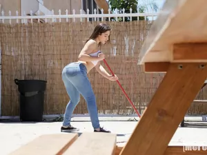Pervs On Patrol - Big Booty Babe Begs for Hard Fuck - 07/14/2017