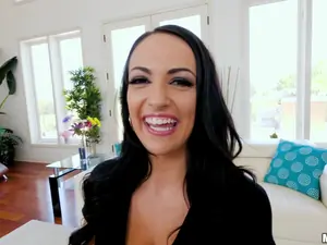 Don't Break Me - Sicilian Babe and Monster Dick - 07/25/2017