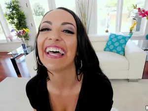 Don't Break Me - Sicilian Babe and Monster Dick - 07/25/2017