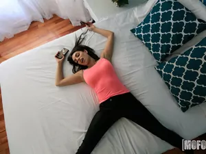 Girls Gone Pink - Lesbian Shower Hookup - 08/21/2017