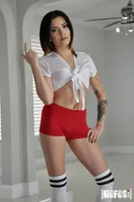 Latina Sex Tapes - Curvy Amateur Cheerleader Shows Off - 08/26/2017