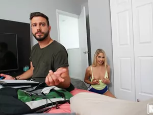 I Know That Girl - Khloe Khapri Caught in the Act - 09/28/2017