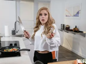 I Know That Girl - Kali Roses Has Dick for Dinner - 11/02/2017