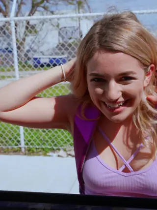 Stranded Teens - Van Life Benefits - 04/10/2019