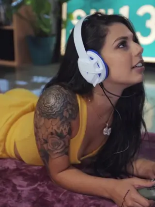 Girls Gone Pink - Gamer Girls - 08/26/2019