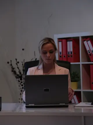 Pervs On Patrol - Czech Blonde Fucks in Office - 04/04/2016