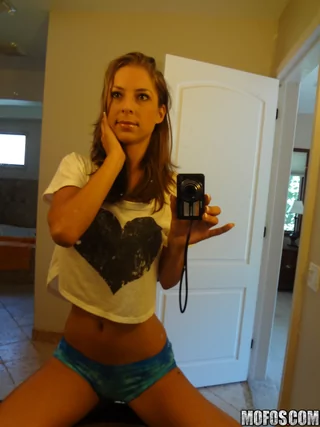 I Know That Girl - Massaging My Whore - 11/09/2011