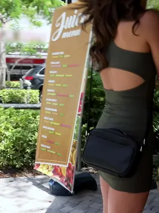 Public Pickups - Fun-loving Model Fucks in Public - 07/05/2017
