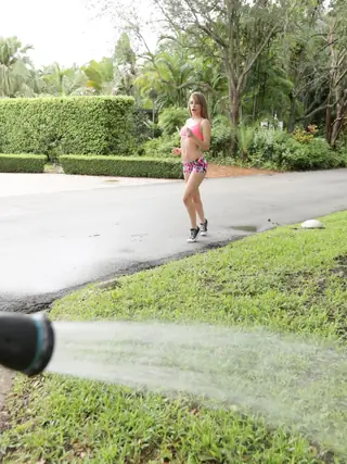 Share My BF - Blindfolded Jogger Threesome - 08/28/2017