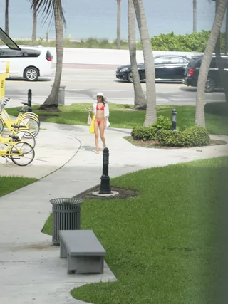 Pervs On Patrol - Celeb Look-Alike in Thong Bikini - 10/13/2017